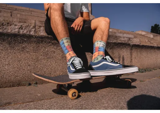 VYKROČTE DO LÉTA S VANS UA OLD SKOOL: DOKONALÝ SPOLEČNÍK PRO VOLNÝ ČAS