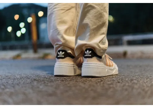 BAREVNÉ ADIDAS BONEGA
