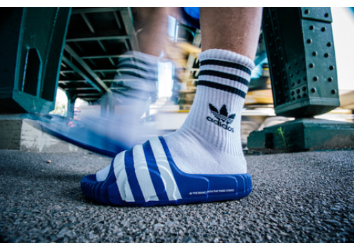 Léto začíná správným krokem — adidas Adilette 22