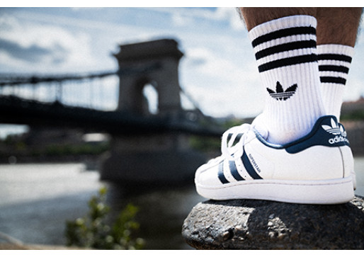 ADIDAS SUPERSTAR: KDE SE POTKÁVÁ MĚSTO A HRA