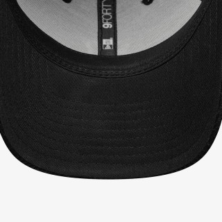 New Era CORD 9FORTY® MCROWN 