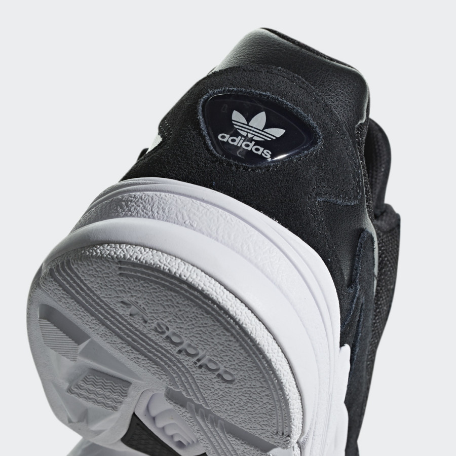 adidas FALCON W 