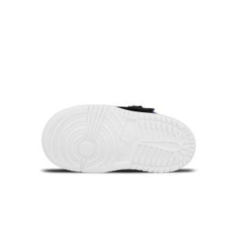 Nike SKY JORDAN 1 BT 