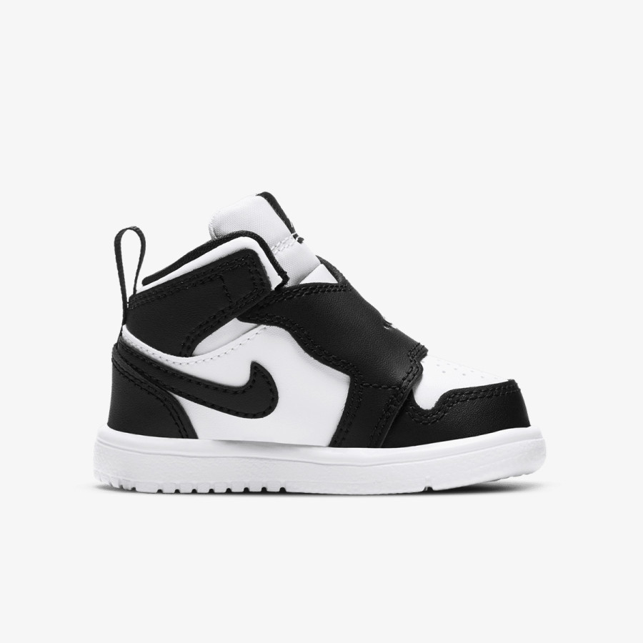 Nike SKY JORDAN 1 BT 