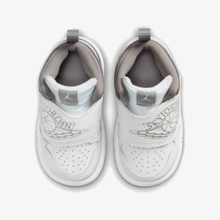 Nike SKY JORDAN 1 BT 