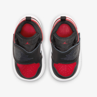 Nike SKY JORDAN 1 BT 