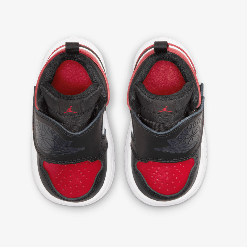 Nike SKY JORDAN 1 BT 