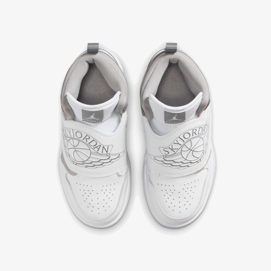 Nike SKY JORDAN 1 BP 