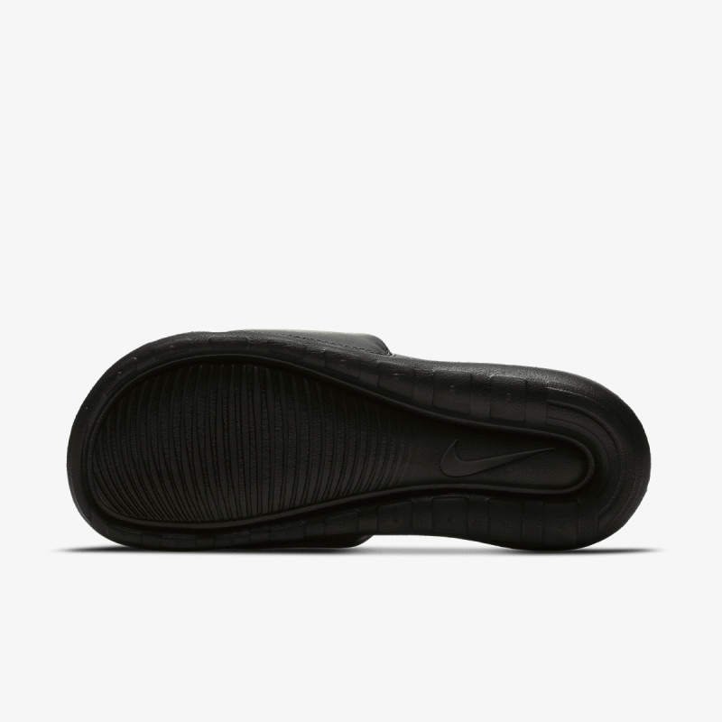 Nike Victori One 