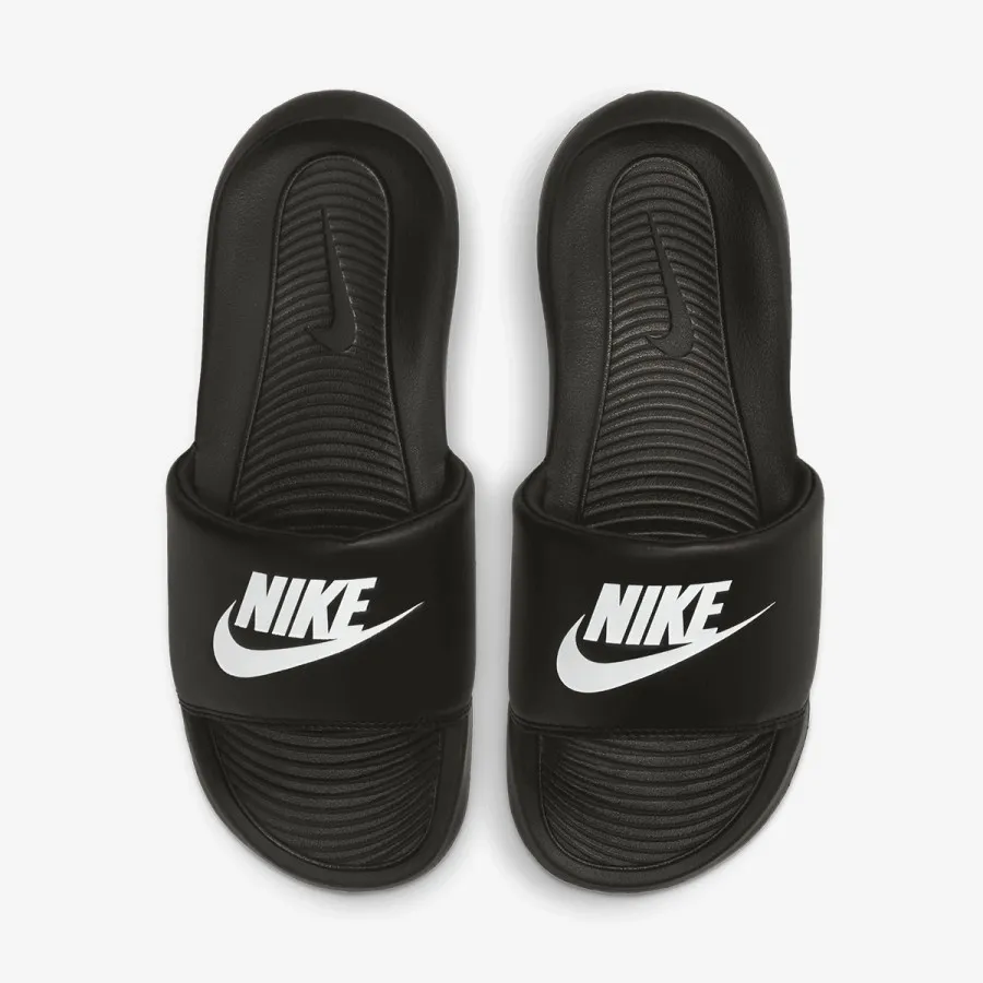 Nike VICTORI ONE 