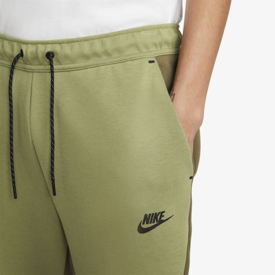 Nike Sportswear Tech 
