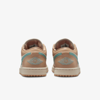 Nike WMNS AIR JORDAN 1 LOW 