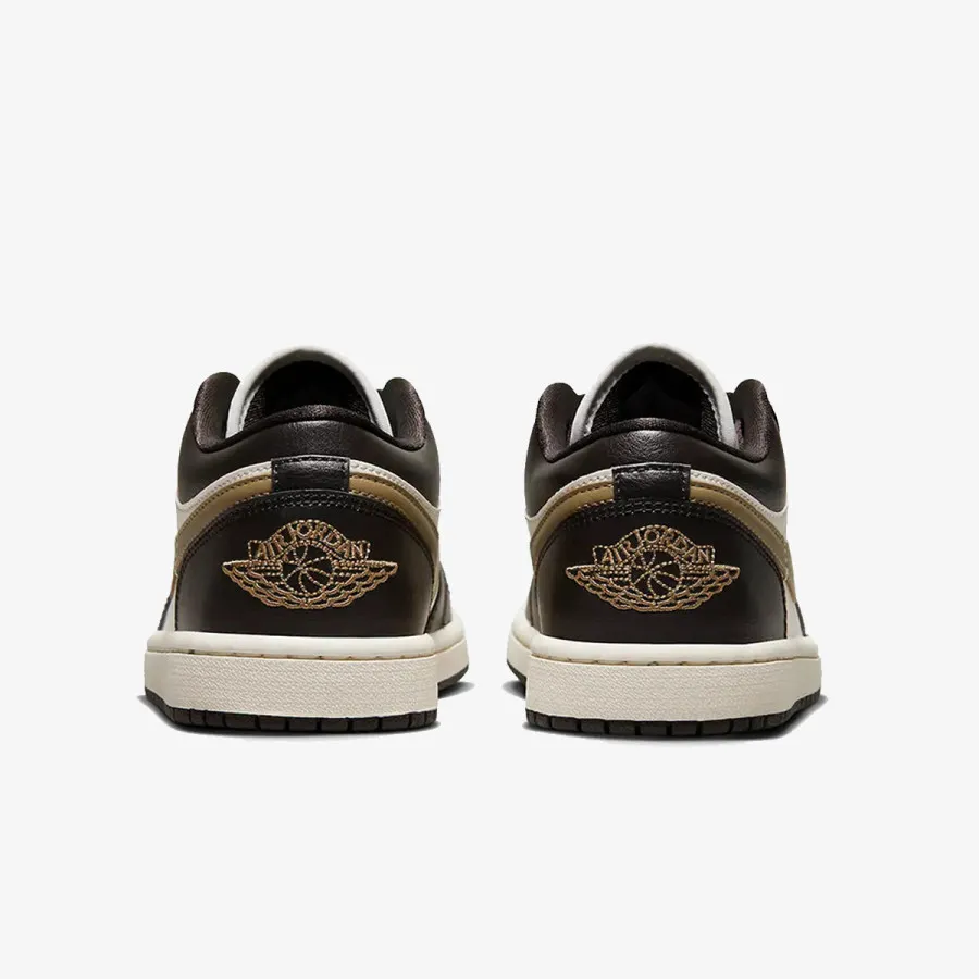 Nike WMNS AIR JORDAN 1 LOW 