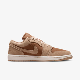 Nike WMNS AIR JORDAN 1 LOW 