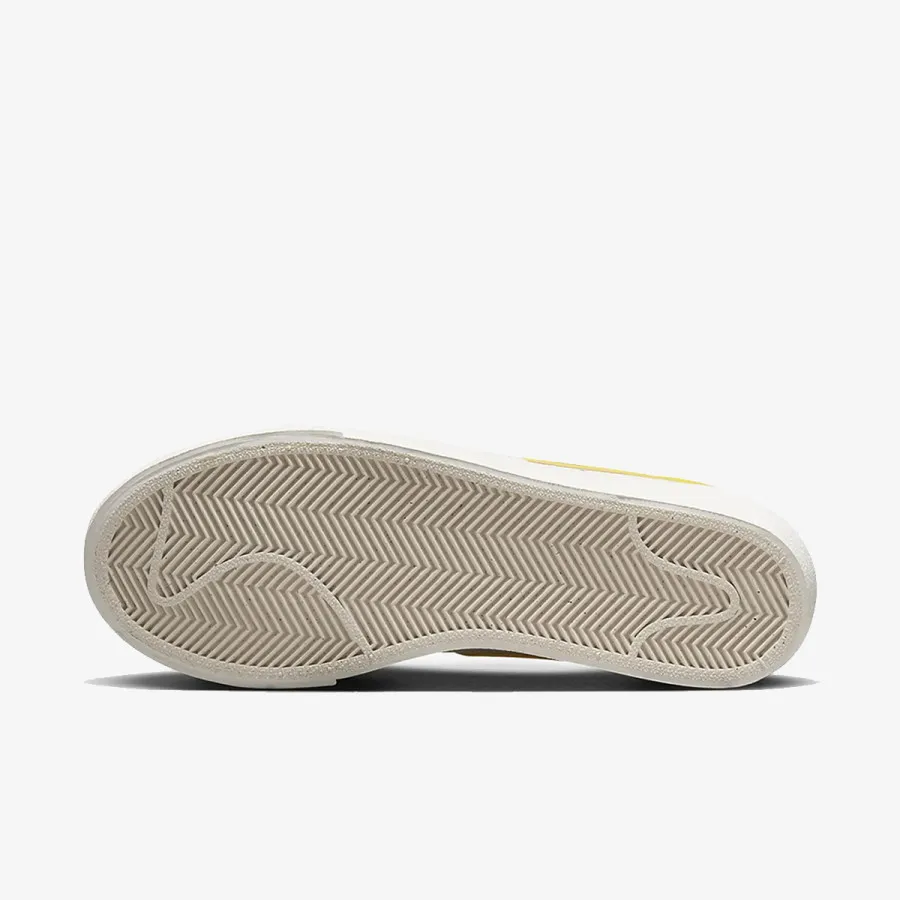 Nike W BLAZER LOW PLATFORM 