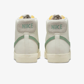 Nike Blazer Mid ’77 