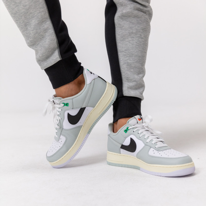 Nike AIR FORCE 1 '07 LV8, DZ2522-001