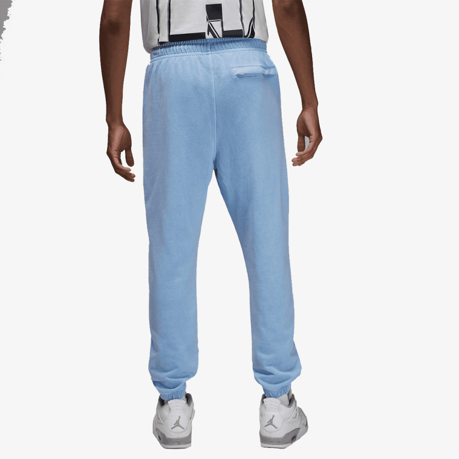 Nike Essentials 