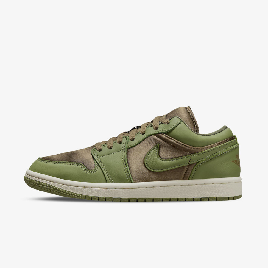 Nike WMNS AIR JORDAN 1 LOW SE 