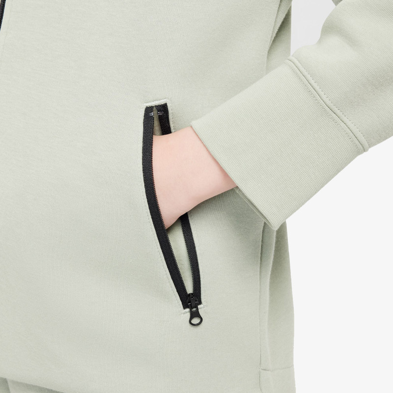 Nike Tech Fleece 