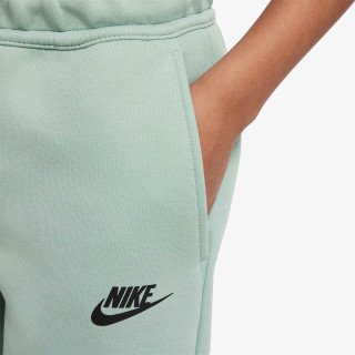 Nike Tech Fleece 