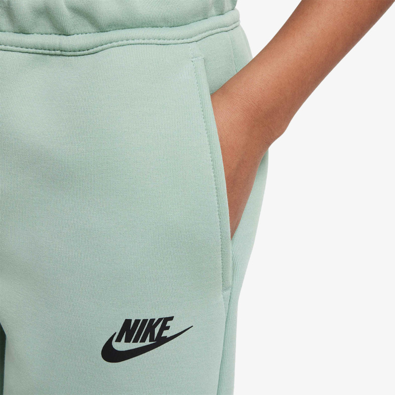 Nike Tech Fleece 