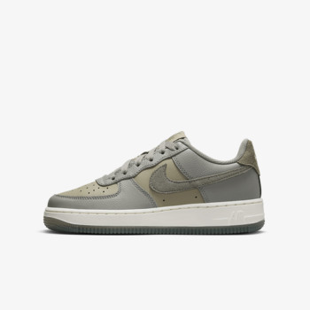 Nike Air Force 1 LV8 