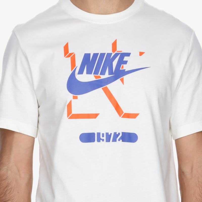 Nike Futura 