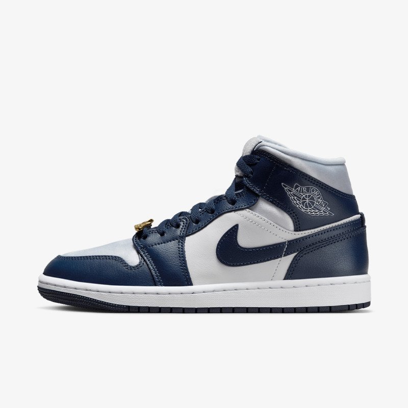 Nike WMNS AIR JORDAN 1 MID SE 