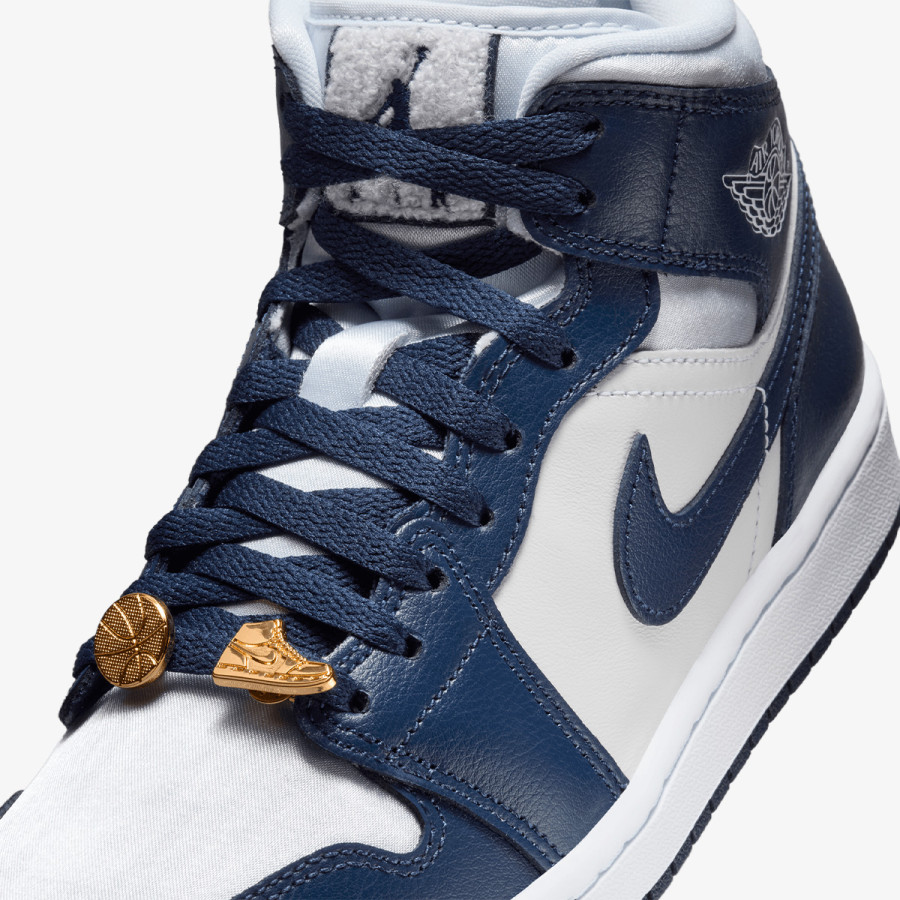 Nike WMNS AIR JORDAN 1 MID SE 