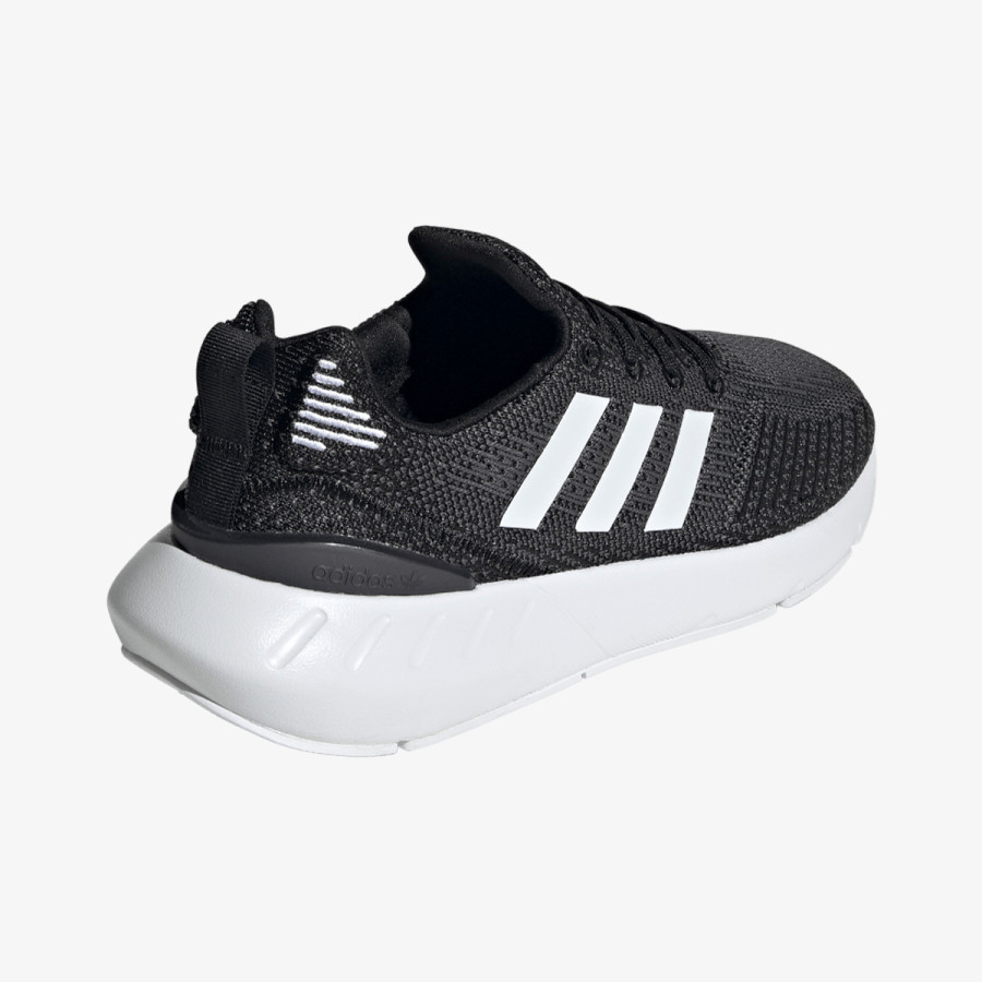 adidas SWIFT RUN 22 W 