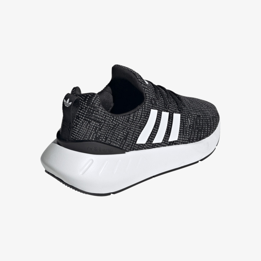 adidas SWIFT RUN 22 J 