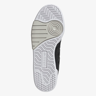 adidas COURTIC 