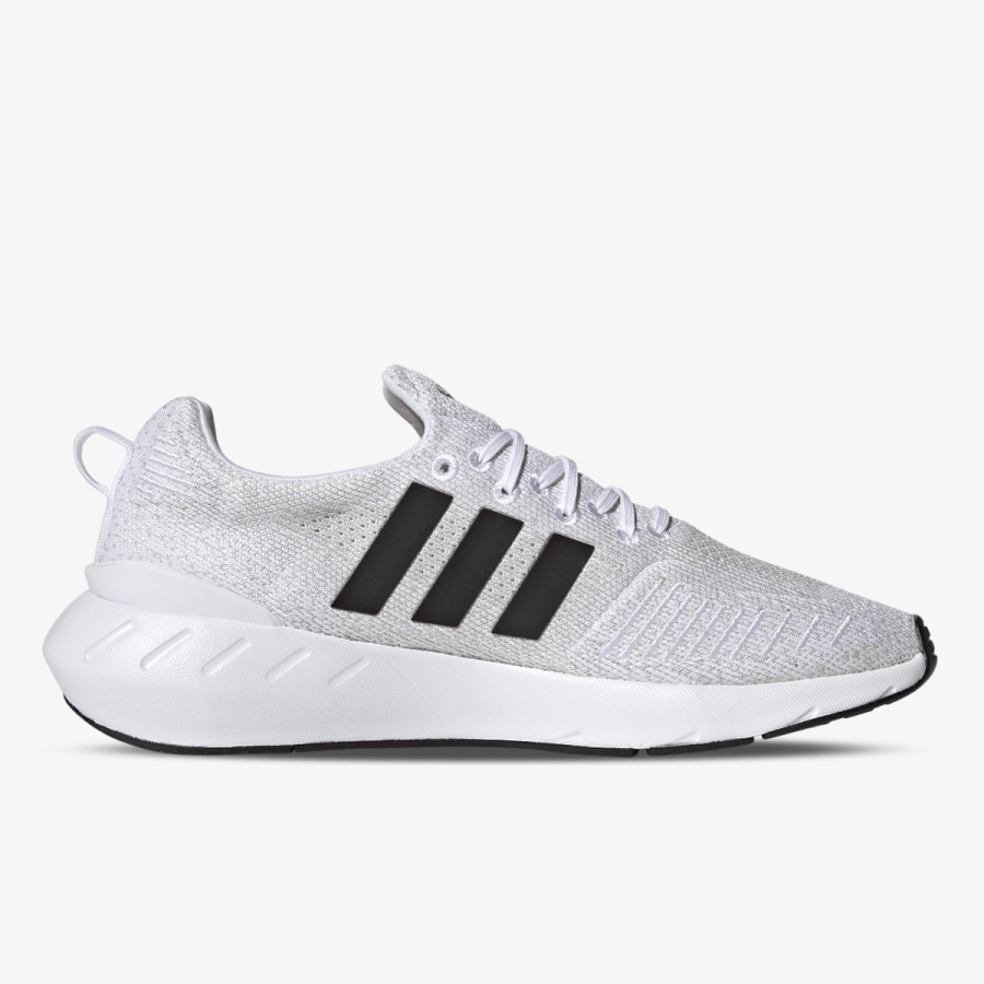adidas SWIFT RUN 22 