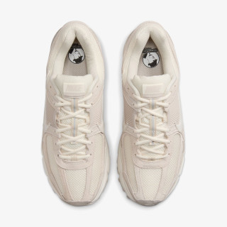 Nike Vomero 5 