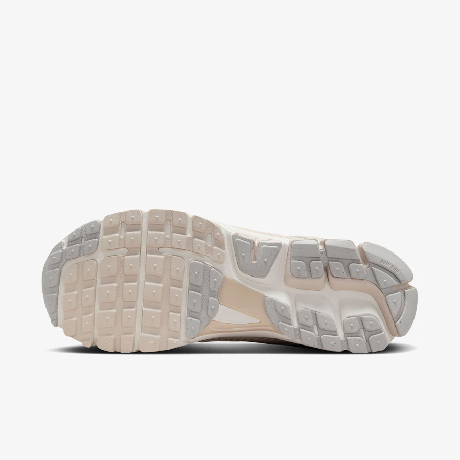 Nike Vomero 5 