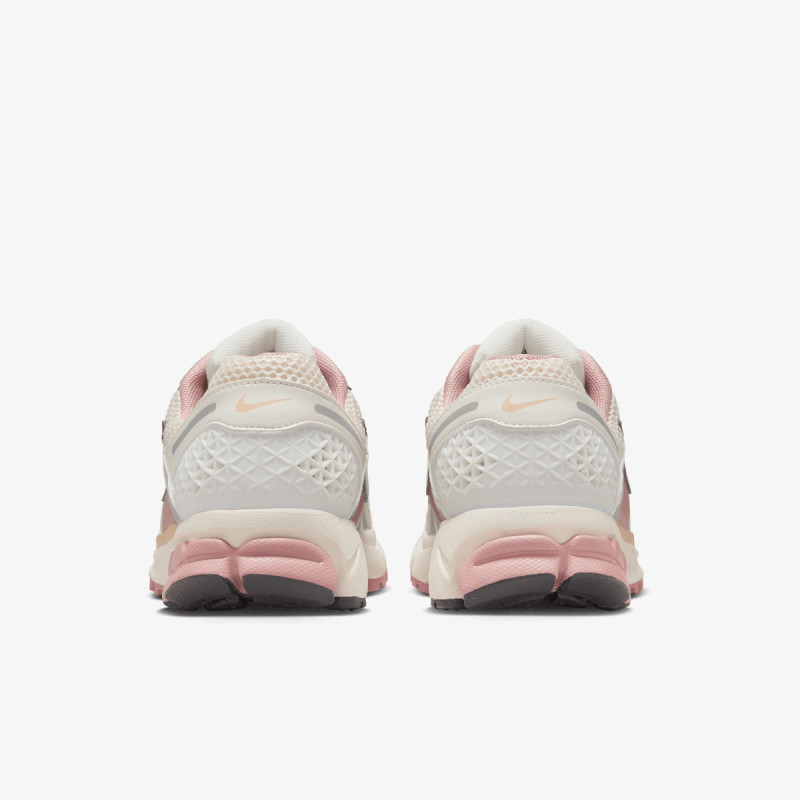 Nike W NIKE ZOOM VOMERO 5 NEWS 