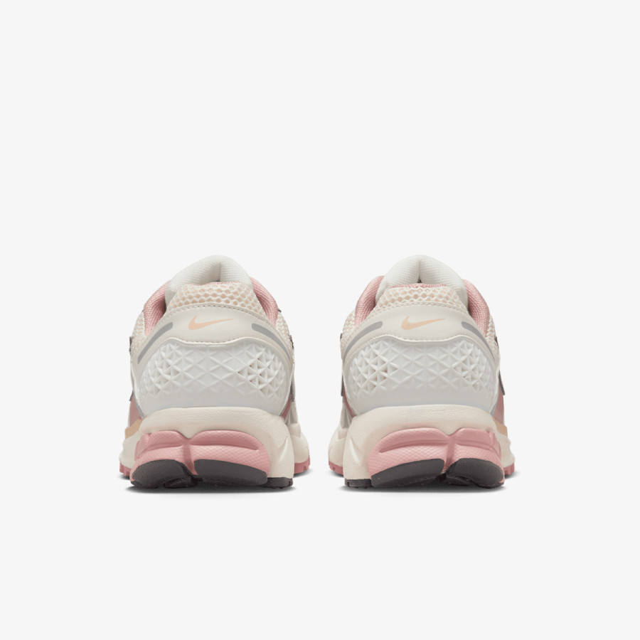 Nike W NIKE ZOOM VOMERO 5 NEWS 