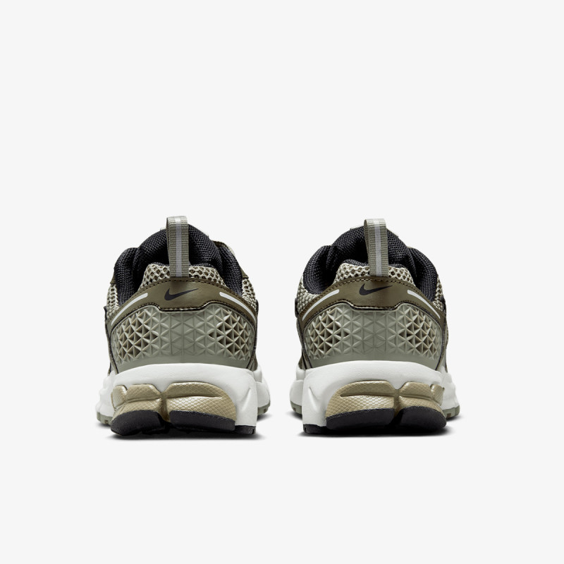 Nike VOMERO 5 BG 