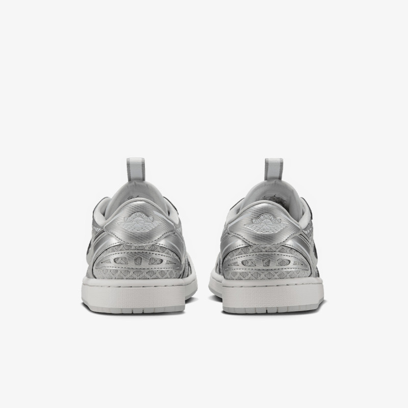 Nike WMNS AIR JORDAN 1 MM LOW V3 