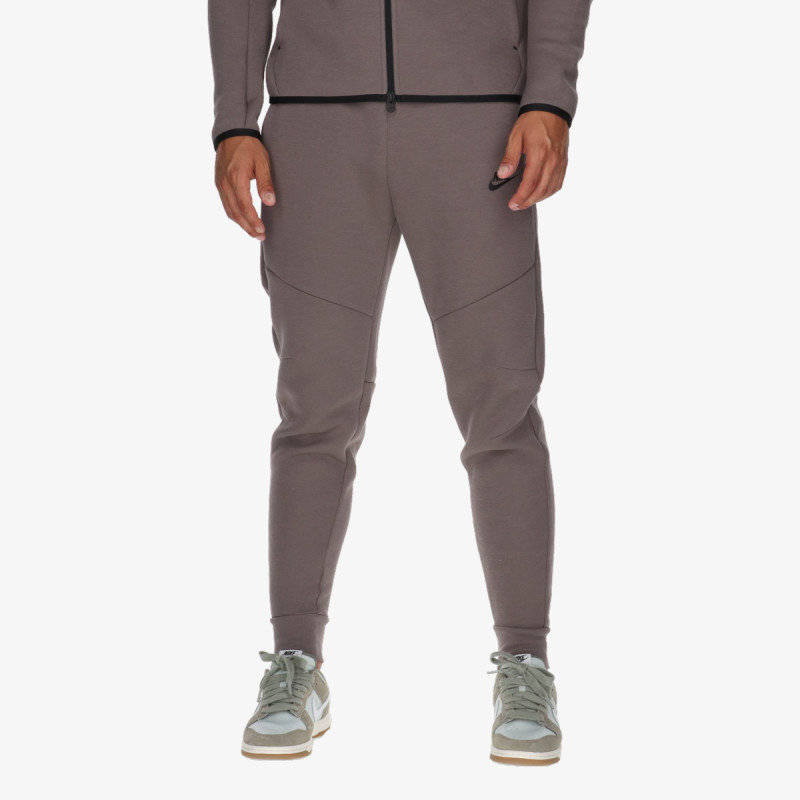 Nike M NK TCH FLC JGGR 