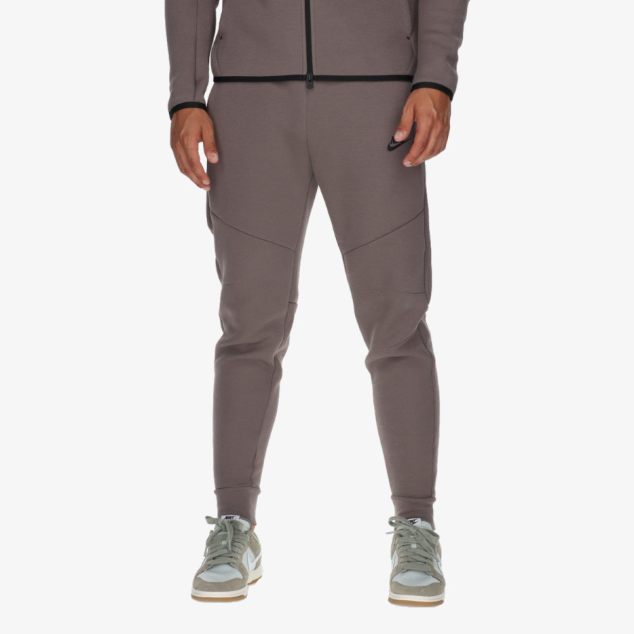 Nike M NK TCH FLC JGGR 