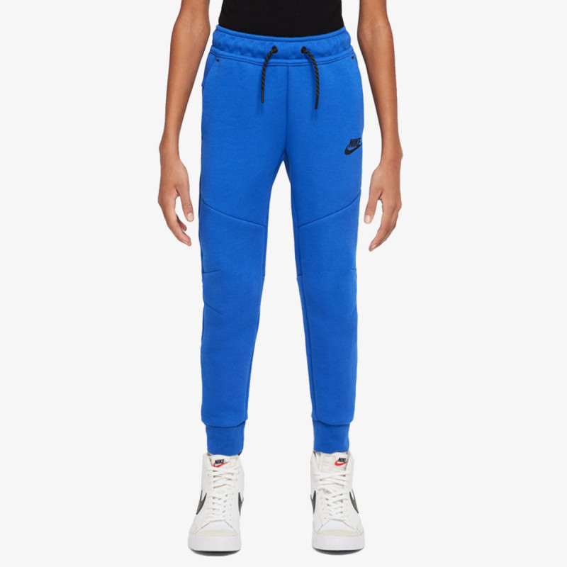 Nike Sportswear 