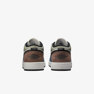 Nike AIR JORDAN 1 LOW BG CN 