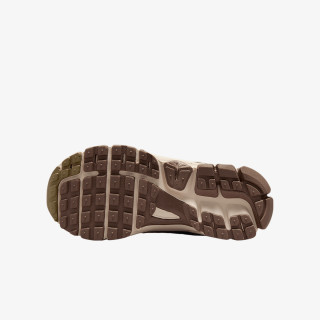 Nike VOMERO 5 BG CN 