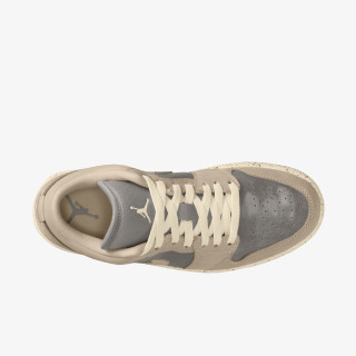 Nike WMNS AIR JORDAN 1 LOW SE V2 