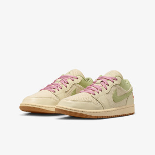 Nike WMNS AIR JORDAN 1 LOW SE 