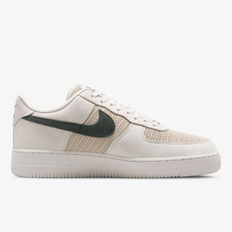 Nike AIR FORCE 1 '07 LV8 