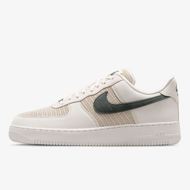 Nike AIR FORCE 1 '07 LV8 