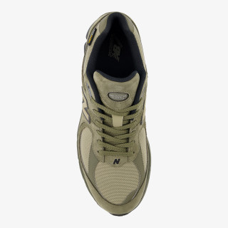 New Balance 2002R 
